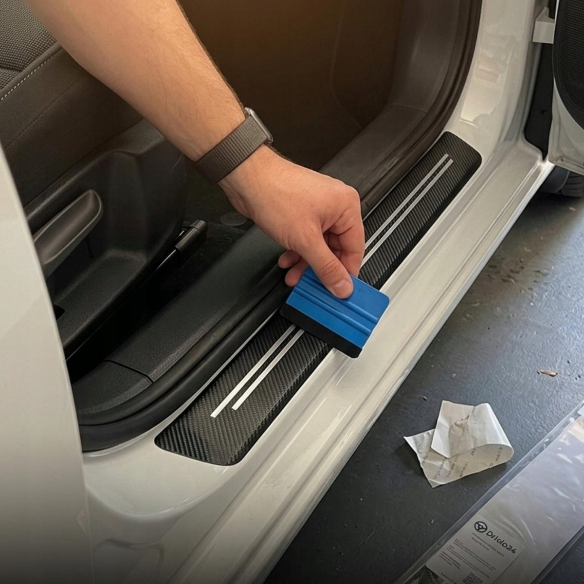 Nakładki na progi drzwi Drivio24 4 szt. carbon 3D ochrona + styl